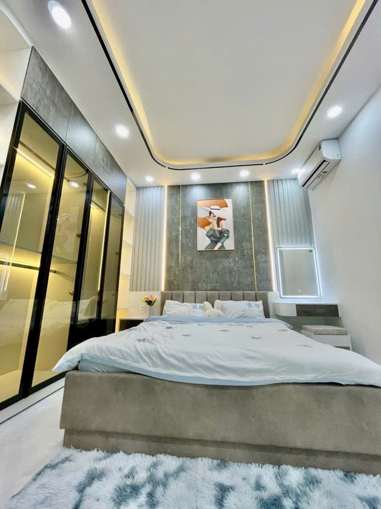 Bán nhà Quận 7 - 62m2 - 4PN - Giá 7.75 tỷ - Hẻm Xe Hơi