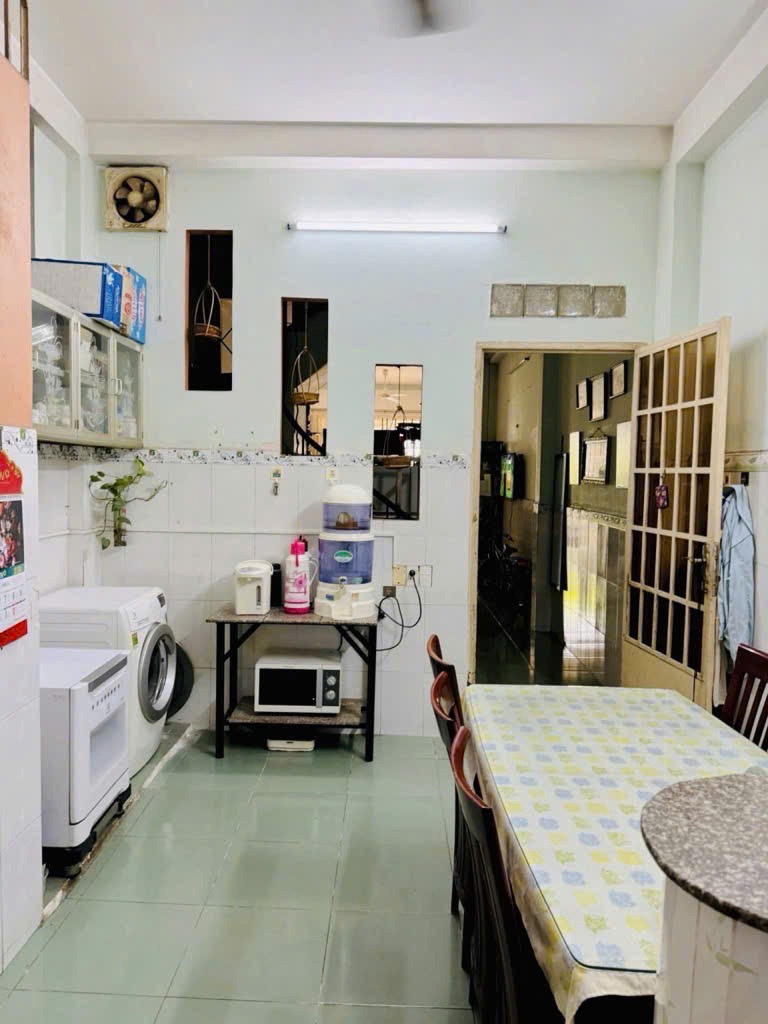 Bán Nhà Phố Dương Bá Trạc, Quận 8 - 4PN, 5WC, Xe Hơi, Giá Tốt