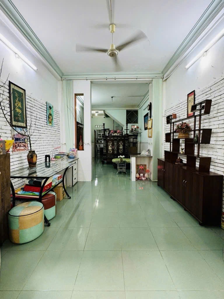 Bán Nhà Phố Dương Bá Trạc, Quận 8 - 4PN, 5WC, Xe Hơi, Giá Tốt