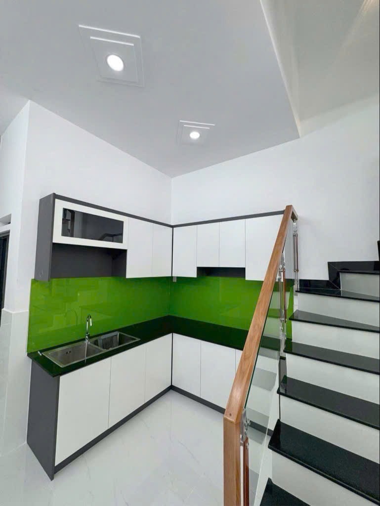 🏠 Siêu phẩm 2 Tầng, Hẻm Xe Hơi 5m, Giáp Tân Phú - Chỉ 4 Tỷ!
