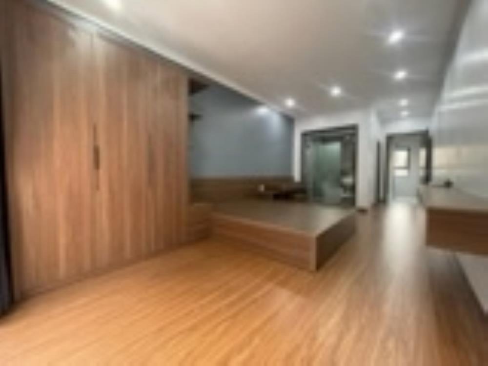 Siêu phẩm 5 Tầng, Thang Máy, Lô Góc Vạn Phúc - Giá 7 Tỷ