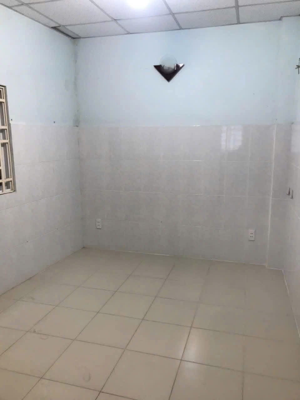 Nhà Phố 1 Trệt 2 Lầu Cống Quỳnh Quận 1 - Giá Rẻ, Vị Trí Trung Tâm