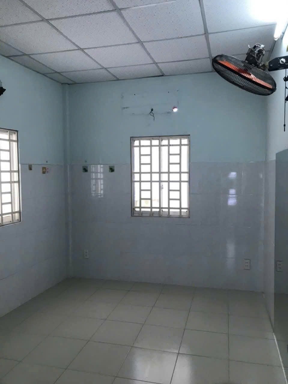 Nhà Phố 1 Trệt 2 Lầu Cống Quỳnh Quận 1 - Giá Rẻ, Vị Trí Trung Tâm
