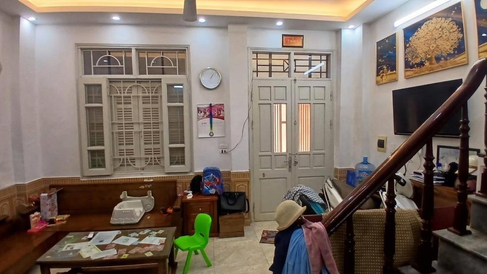 Bán nhà Đại Từ, Hà Nội - 30m2, 5 tầng, Mặt tiền - 6.99 tỷ