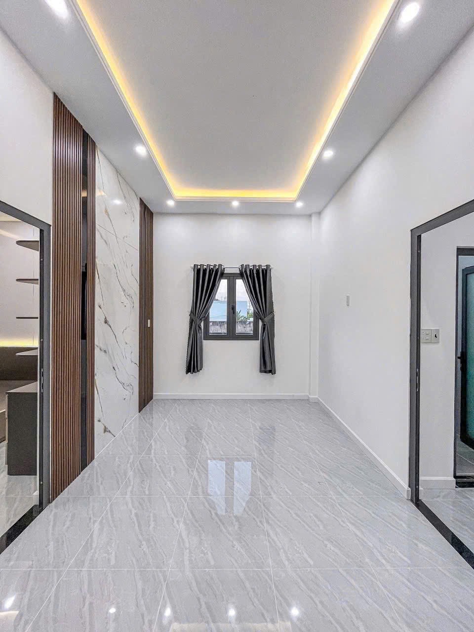 Bán Gấp Nhà Ngộp Giá Rẻ Bình Chánh - 900 Triệu - Pháp Lý Sổ Hồng Riêng
