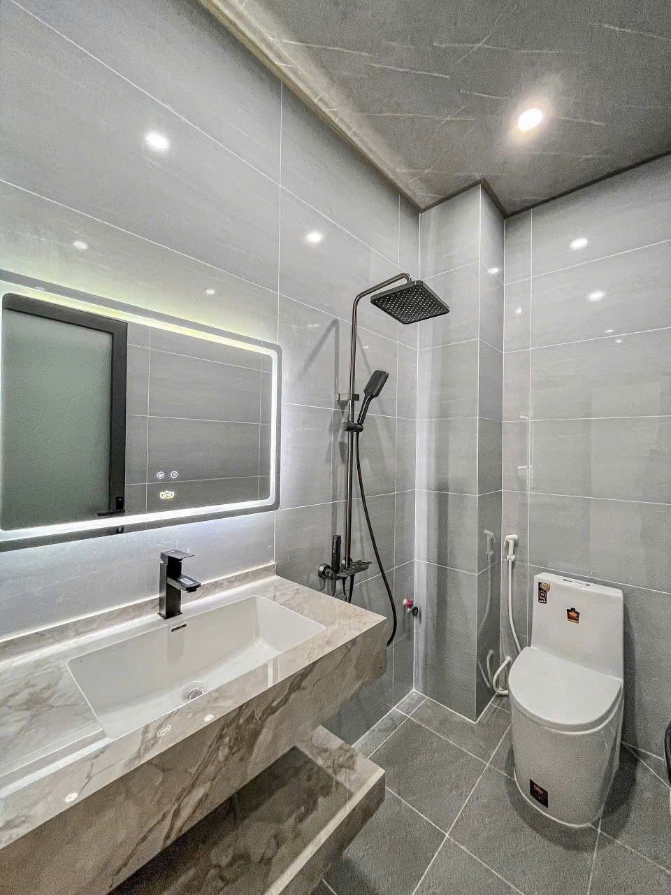 Bán Gấp Nhà Ngộp Giá Rẻ Bình Chánh - 900 Triệu - Pháp Lý Sổ Hồng Riêng