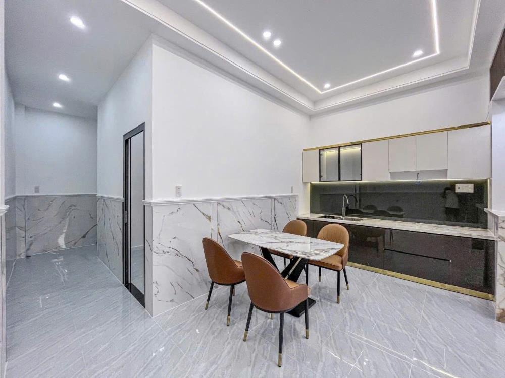 Bán Gấp Nhà Ngộp Giá Rẻ Bình Chánh - 900 Triệu - Pháp Lý Sổ Hồng Riêng
