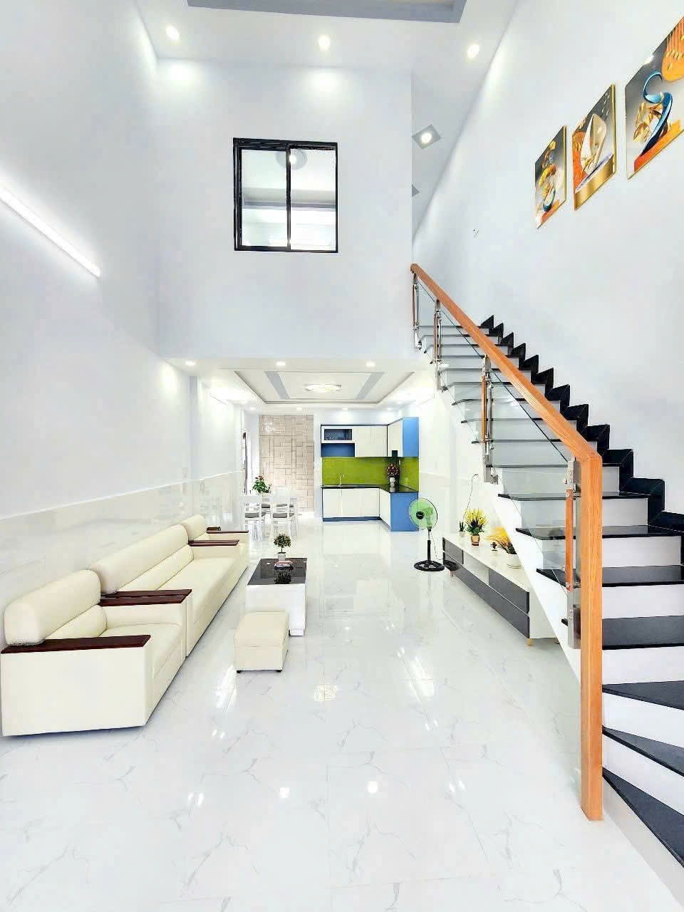 Bán nhà giá rẻ Bình Chánh - 890 triệu - Sổ Hồng Riêng