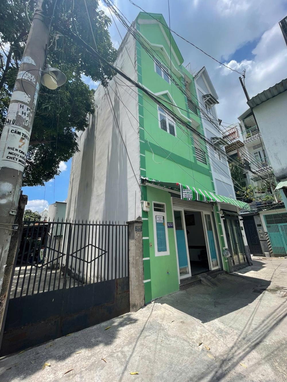 Bán nhà Gò Vấp - Nguyễn Duy Cung, 5x10m, 3 Lầu, Sân Thượng, Xe Hơi Vào Được