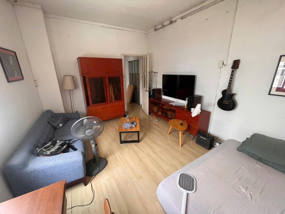 Cho Thuê Căn Hộ 65m² - 2PN Quận 1 - Vừa Ở Vừa Kinh Doanh