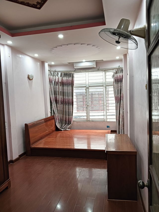 Bán Nhà Phố Quận Thanh Xuân: 47m2, 4 Tầng, Giá 16 tỷ - Vị Trí Đắc Địa