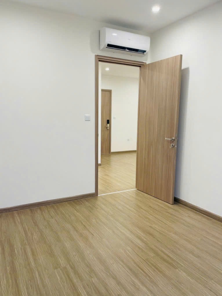 Bán Nhanh Căn 1 Phòng Ngủ VinHomes Smart City - Giá 3.2 Tỷ