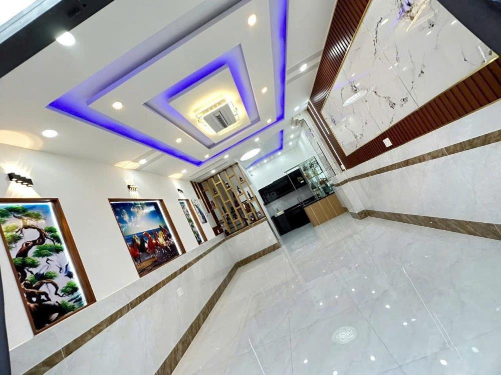 Bán nhà phố Quận 12 - 3PN, Đúc 3 Tấm, DT 4.5x13, Sổ Riêng - Giá 4.78 Tỷ