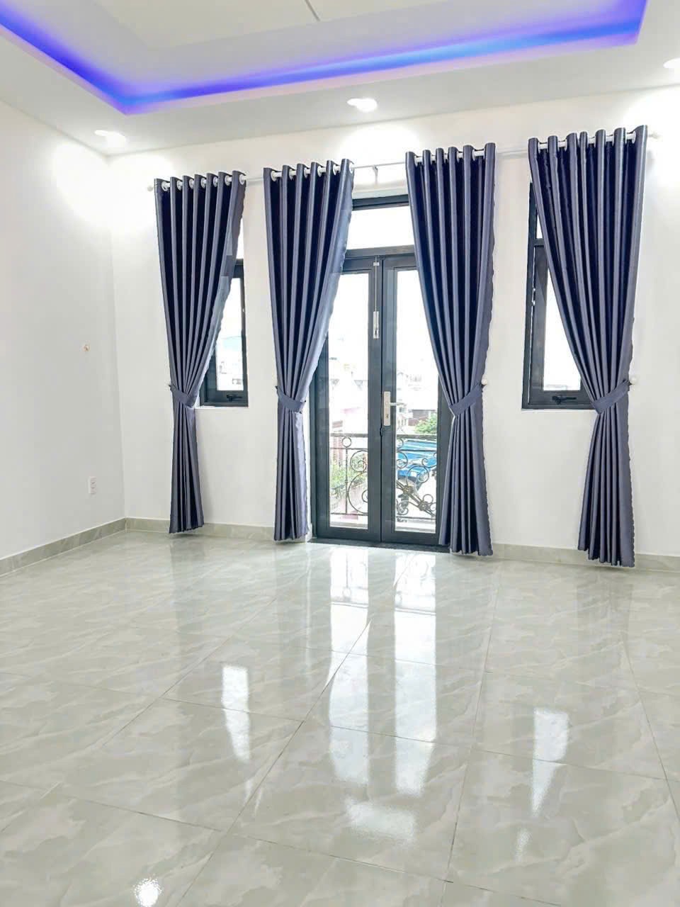 Bán nhà phố Quận 12 - 3PN, Đúc 3 Tấm, DT 4.5x13, Sổ Riêng - Giá 4.78 Tỷ