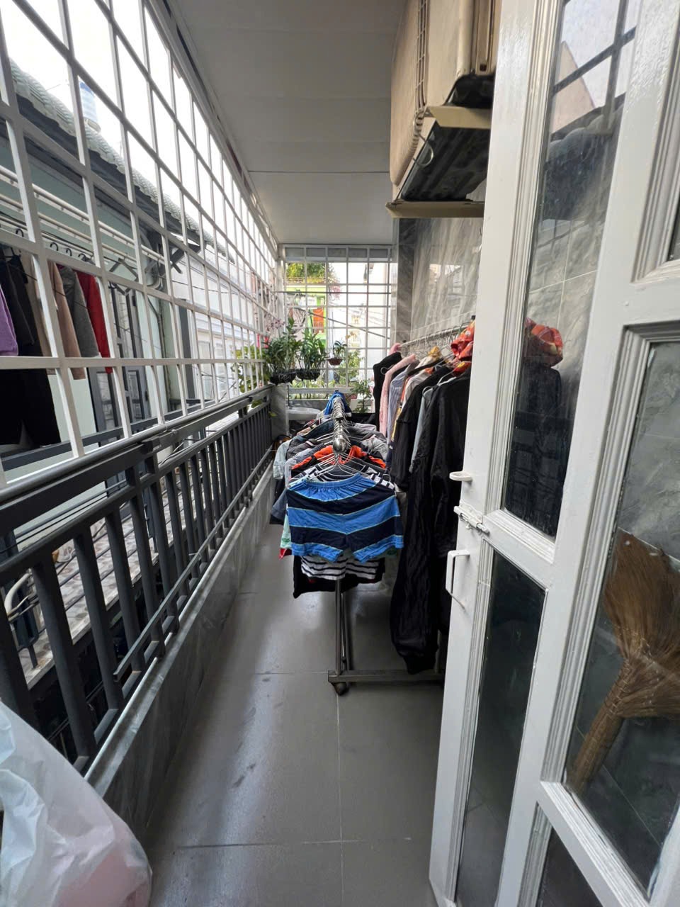 Bán nhà quận 12, đường Trương Thị Hoa, 4.7x13m, sổ hồng riêng, giá 3.65 tỷ