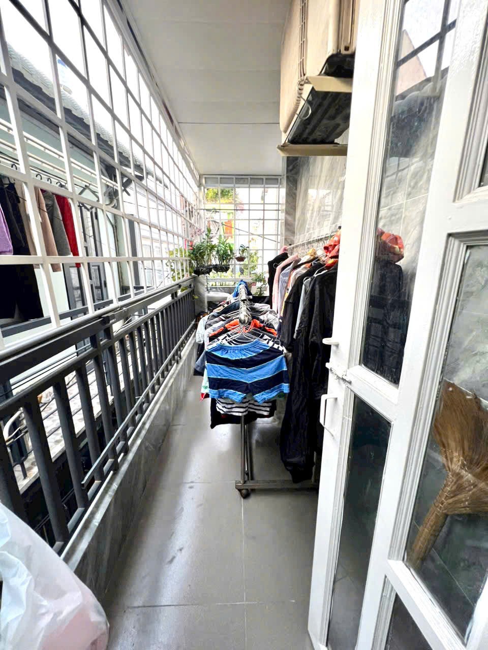 Bán nhà quận 12, đường Trương Thị Hoa, 4.7x13m, sổ hồng riêng, giá 3.65 tỷ
