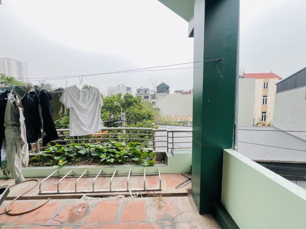 Bán nhà phố Thạch Bàn, Long Biên - 69m2, 3 Tầng, Mặt Ngõ, Giá 12.5 tỷ