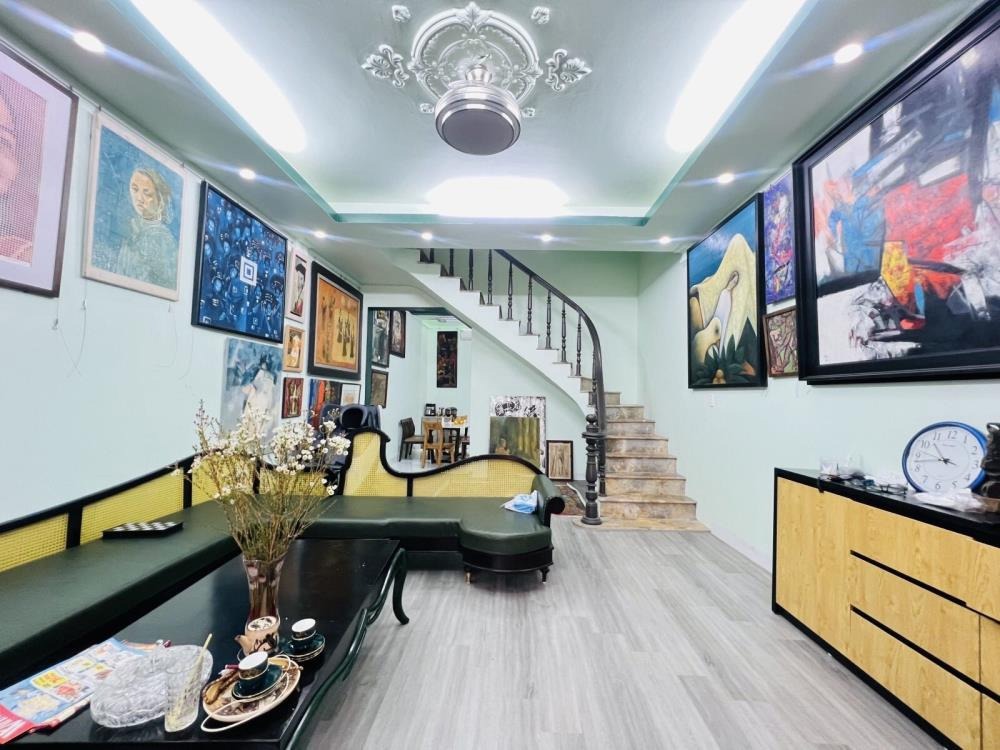 Bán nhà phố Thạch Bàn, Long Biên - 69m2, 3 Tầng, Mặt Ngõ, Giá 12.5 tỷ
