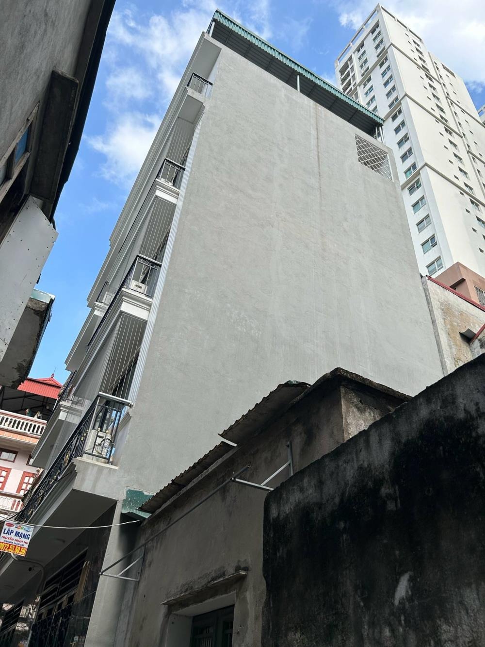 Bán Nhà Phố Trương Định - 33m2, 5 Tầng, Gần Ô Tô, Vị Trí Đắc Địa