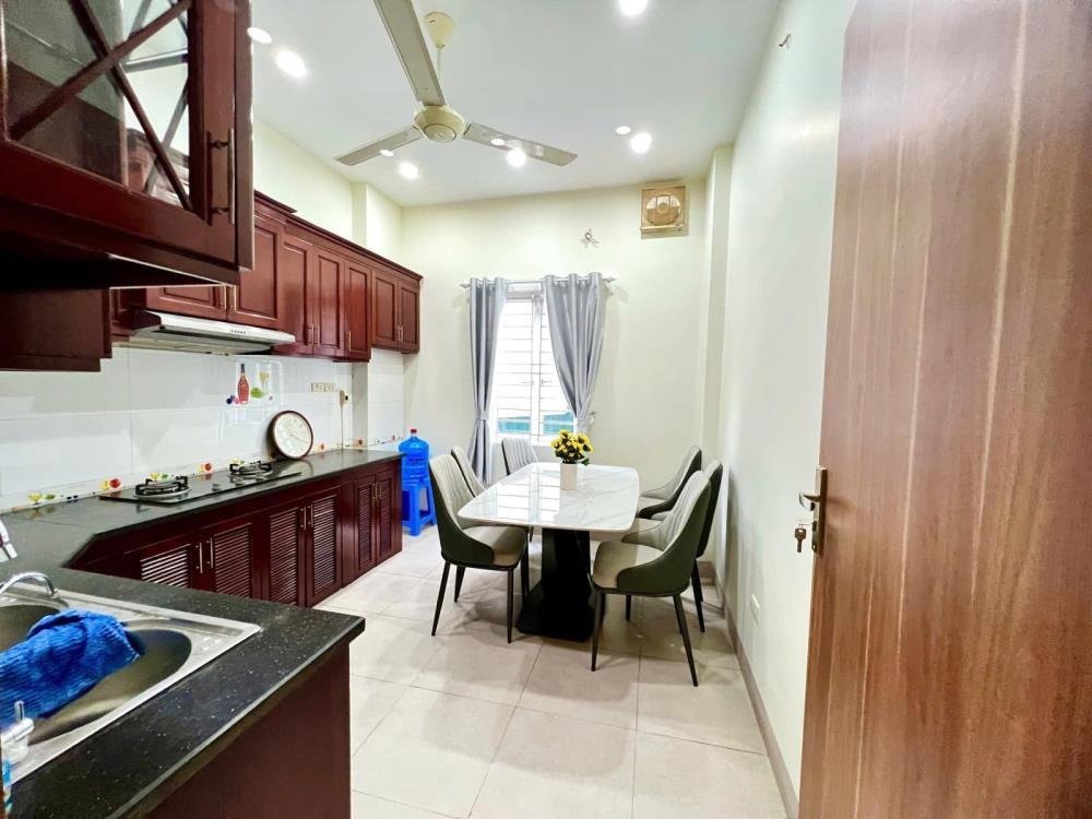 Bán nhà phố 8/3 - Kim Ngưu, Hai Bà Trưng: 41m, 5 tầng, Giá 11.5 tỷ