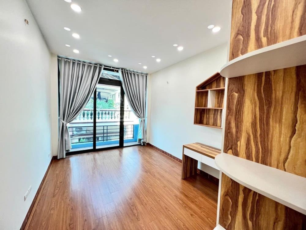 Bán nhà phố 8/3 - Kim Ngưu, Hai Bà Trưng: 41m, 5 tầng, Giá 11.5 tỷ