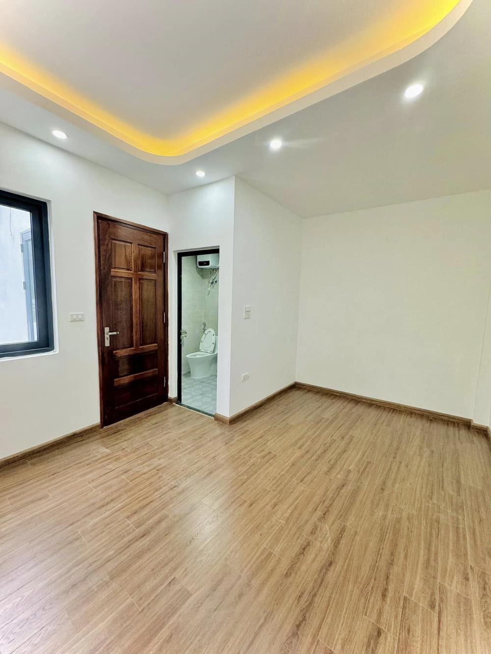 Bán nhà phố Bạch Mai, Hai Bà Trưng: 44m2, 5 tầng, Giá 8.2 tỷ - Vị trí đẹp, tiềm năng cho thuê