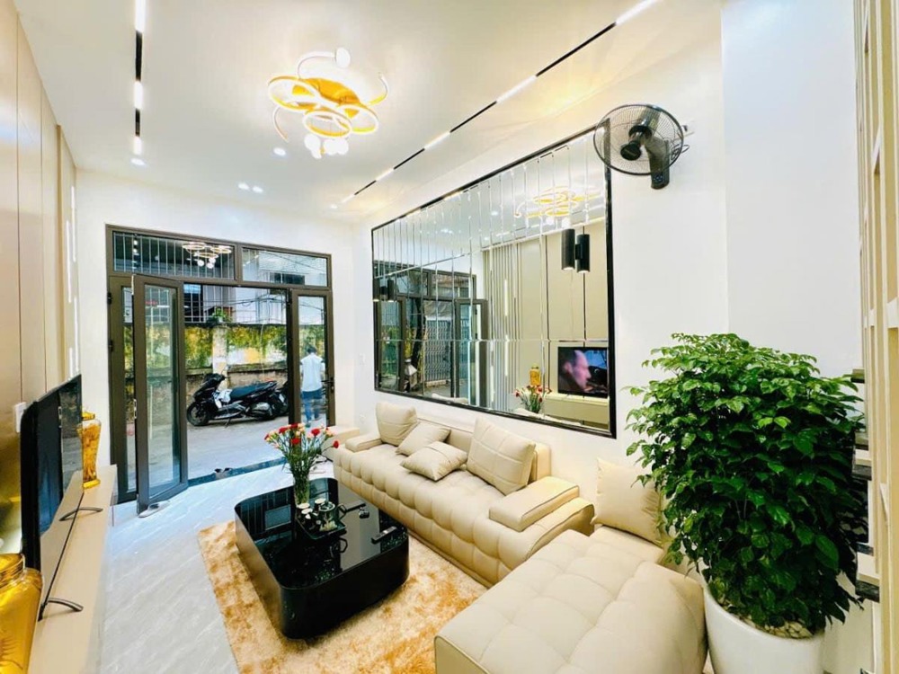 Bán nhà phố Trương Định, Hai Bà Trưng - 36m2, 5 Tầng, Giá 7.35 tỷ