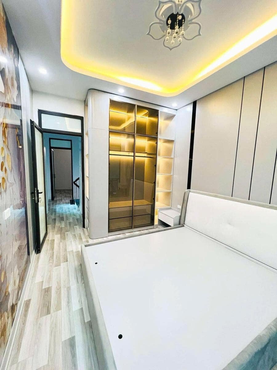 Bán nhà phố Hoàng Mai, Hoàng Văn Thụ 42m2, 4 Tầng - Giá 7.5 Tỷ