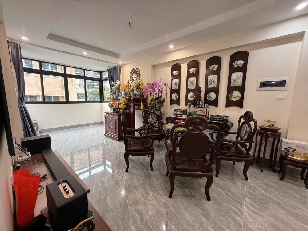 Bán Căn Hộ Thái Thịnh Đống Đa 70m2, Giá 4.55 Tỷ - Full Đồ, Sổ Đỏ Chính Chủ