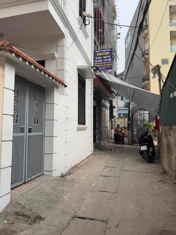 Bán nhà phố Hoàng Mai - Giá 7.3 tỷ - Vị trí đẹp, tiện ích đầy đủ