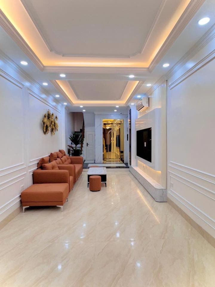 Bán Nhà Phố 5 Tầng, Thang Máy, Hai Bà Trưng - Giá 14.8 tỷ