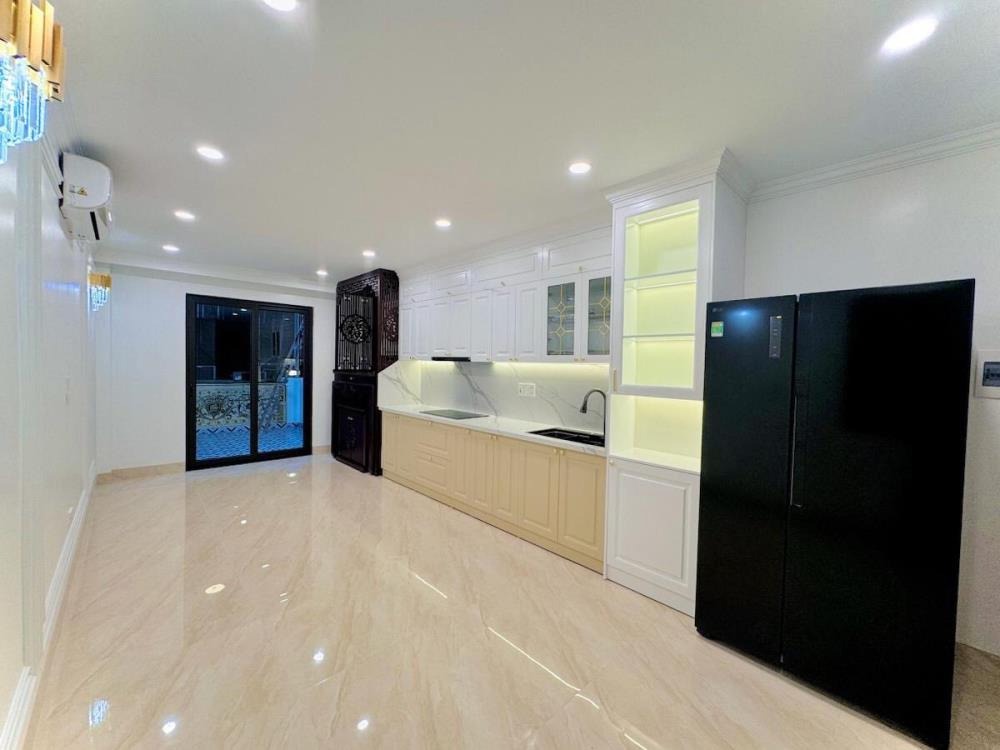 Bán Nhà Phố 5 Tầng, Thang Máy, Hai Bà Trưng - Giá 14.8 tỷ