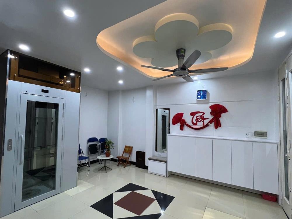 Bán nhà xã đàn đống đa 46m2 6 tầng, giá 11.3 tỷ - Vị trí đẹp, tiện nghi đầy đủ
