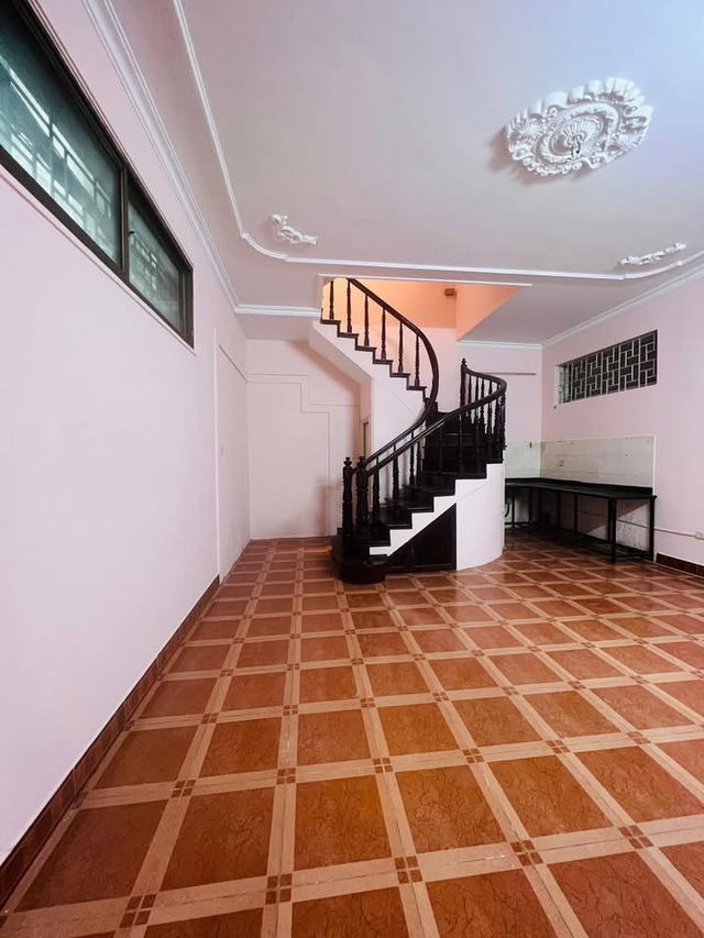 Lô Góc Ngõ Ba - 57m2 x 4 Tầng, Gần Phố Trương Định, Giá Tốt