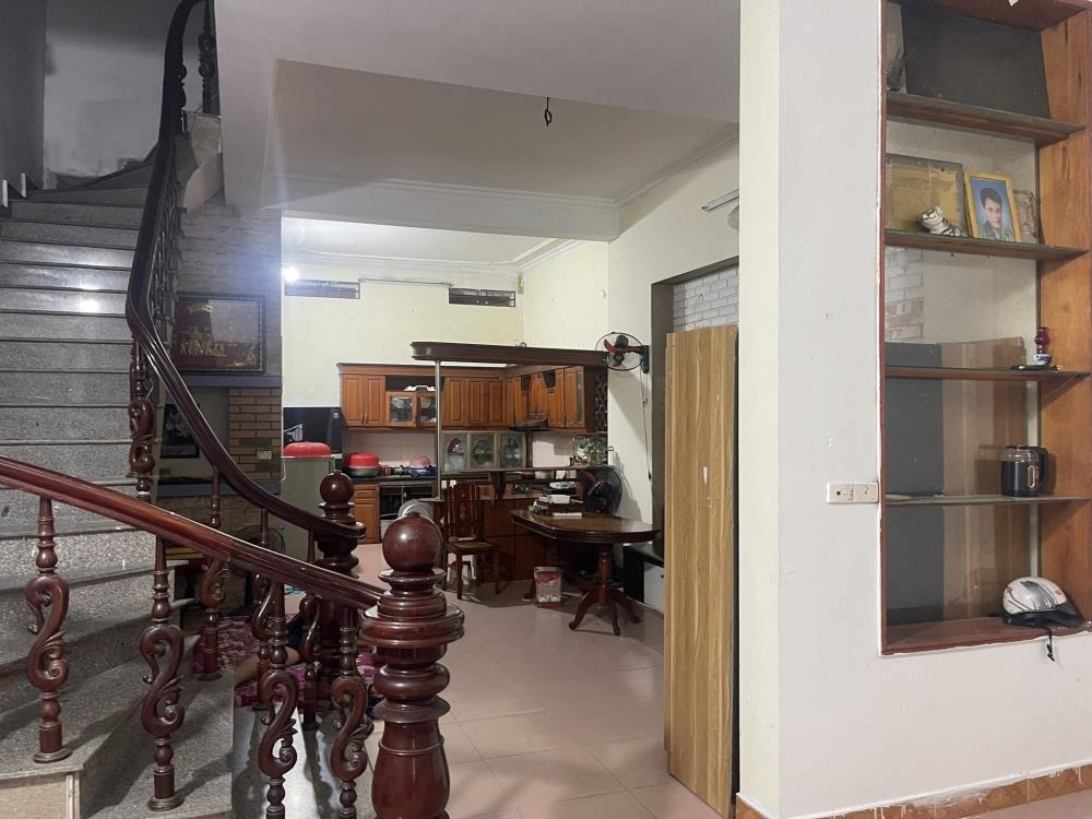 Bán nhà cống thôn Yên Viên, Gia Lâm - 92m2, MT 5.8m, 4 tầng đẹp, giá tốt