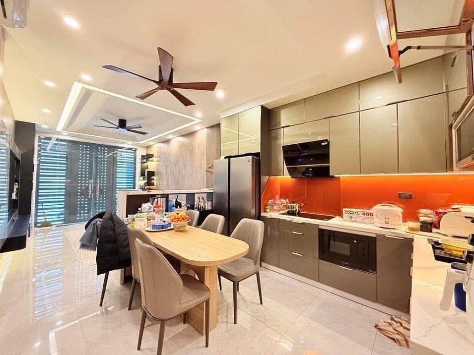 Khu Phân Lô VIP Vĩnh Phúc: Ô Tô Đỗ Cửa, Full Nội Thất, Thang Máy