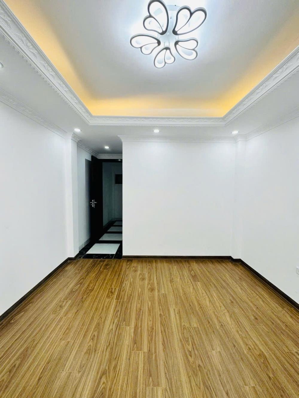 Bán Nhà Bùi Xương Trạch - 6 Tầng Mới Đẹp, Giá 7.75 Tỷ