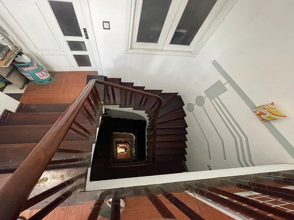 Nhà 6 Tầng Phân Lô Vũ Phạm Hàm - Kinh Doanh - OTO Đỗ Cửa - Giá Tốt