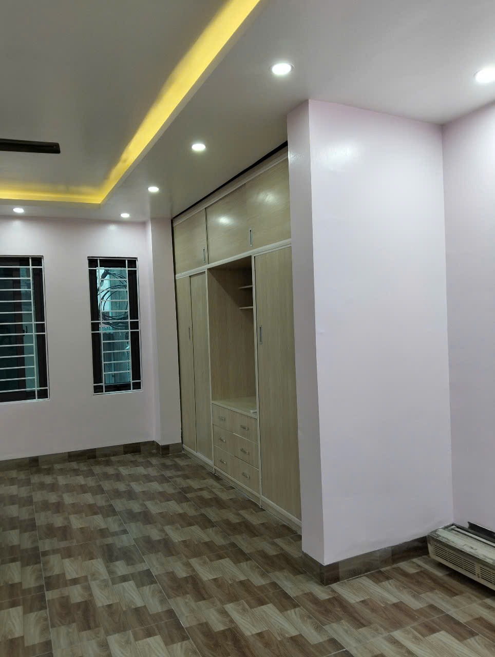 Bán nhà riêng Quận Thanh Xuân - 52m2, 4 tầng, mặt tiền rộng, ô tô vào tận nhà - Giá 19.3 tỷ