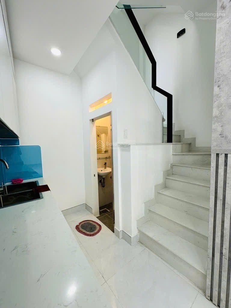 Bán nhà 5 tầng đẹp mới - Vị trí đắc địa, hẻm xe ô tô - Bình Thạnh