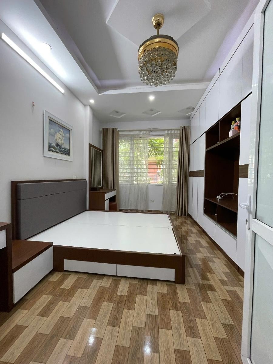 Nhà Phố Góc, 5 Tầng, Ngõ Rộng Nguyễn Thị Định - Kinh Doanh Sầm Uất