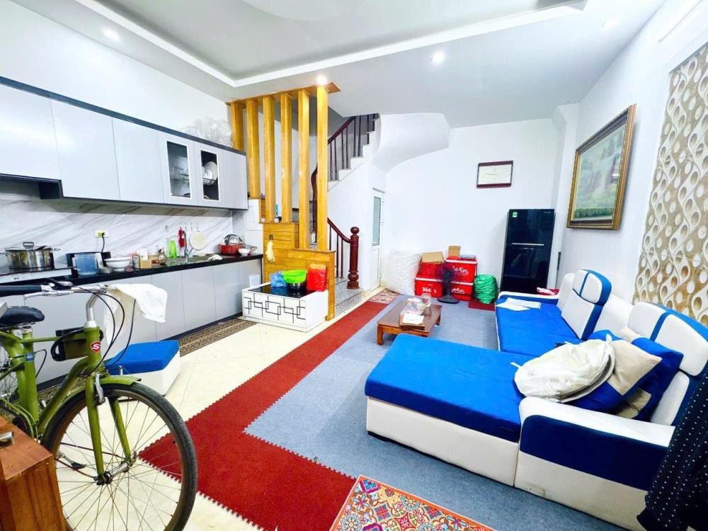 Nhà phân lô Nguyễn Khánh Toàn - 5 Tầng, MT 5m, 7.35 tỷ - Vị trí đẹp