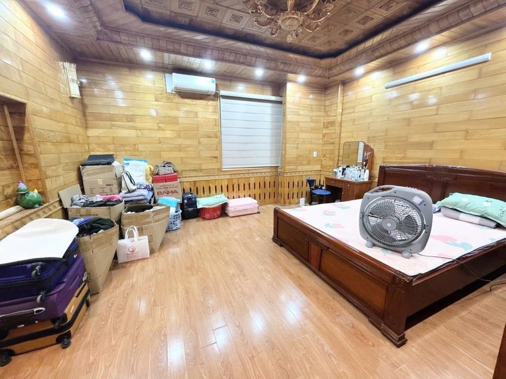 Nhà phân lô Nguyễn Khánh Toàn - 5 Tầng, MT 5m, 7.35 tỷ - Vị trí đẹp