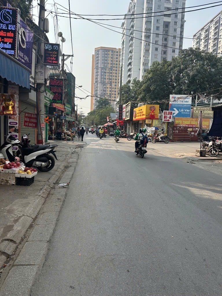 Bán nhà Định Công 52m² mặt tiền 3m - Giá 7 tỷ - Sổ Phân Lô - Vị Trí Đắc Địa