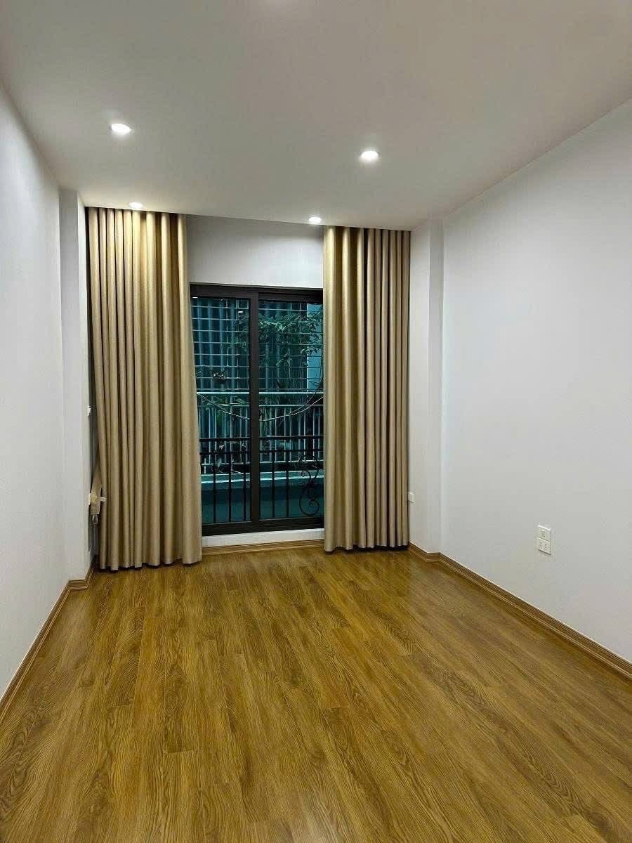 Bán nhà phố Trần Phú, Hà Đông: Vị trí đẹp, ô tô đỗ cửa, giá 11 tỷ