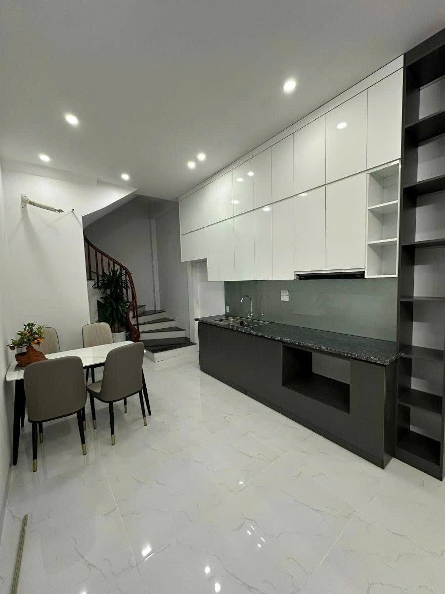 Bán nhà phố Trần Phú, Hà Đông: Vị trí đẹp, ô tô đỗ cửa, giá 11 tỷ