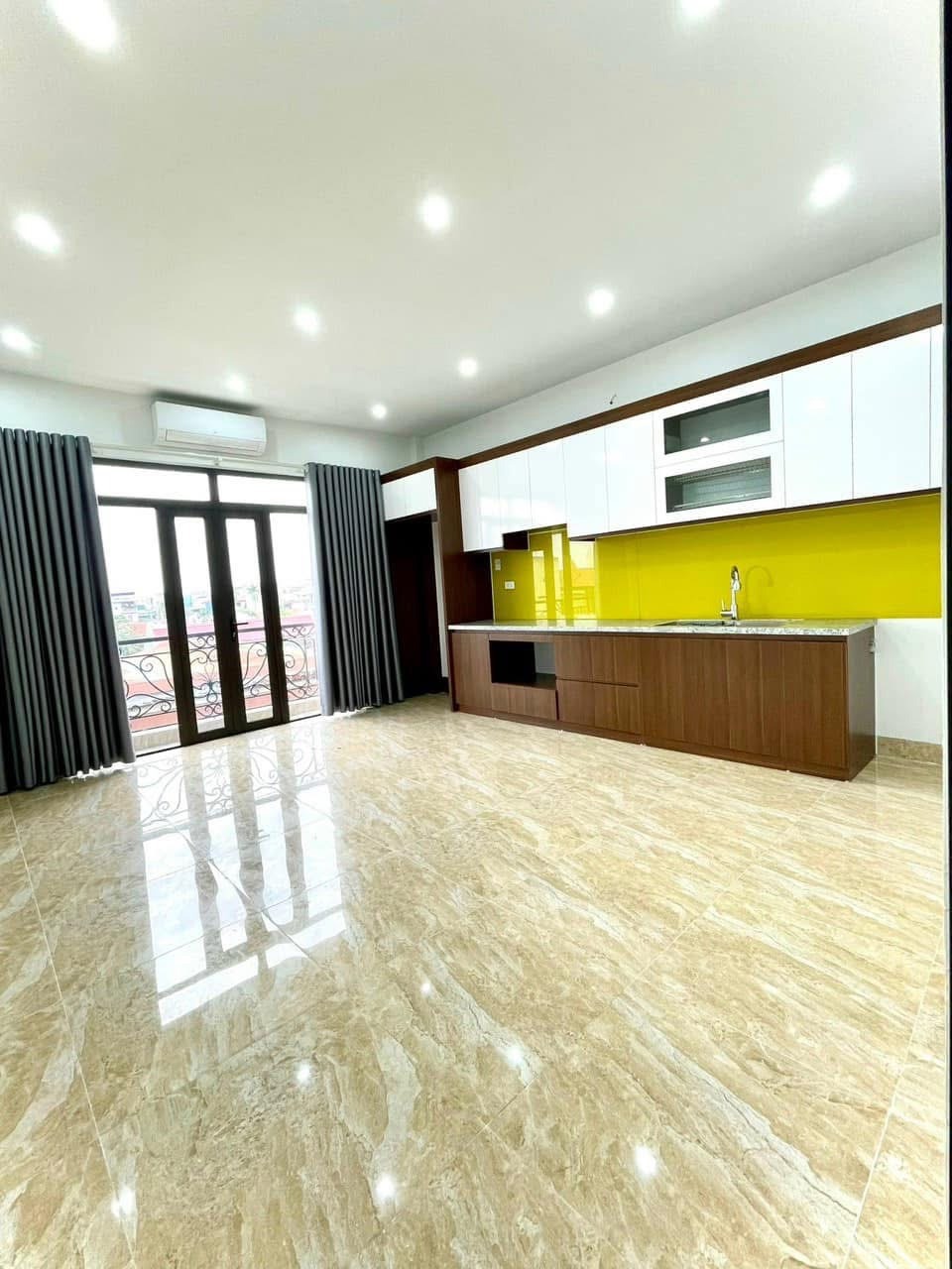 Nhà Phố Quang Trung, Hà Đông: 5 Tầng, Thang Máy, Oto Đỗ Cửa - Giá 8 Tỷ XX