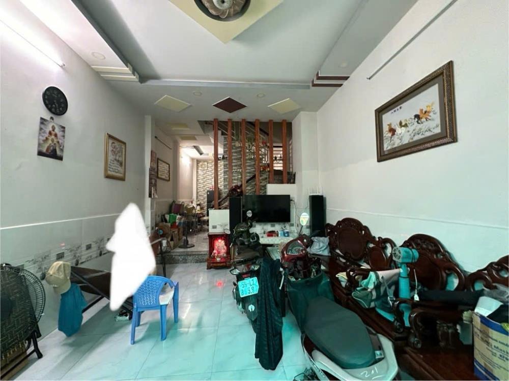 Bán nhà phố Quận 8 - Đường Âu Dương Lân, vị trí đẹp, giá tốt