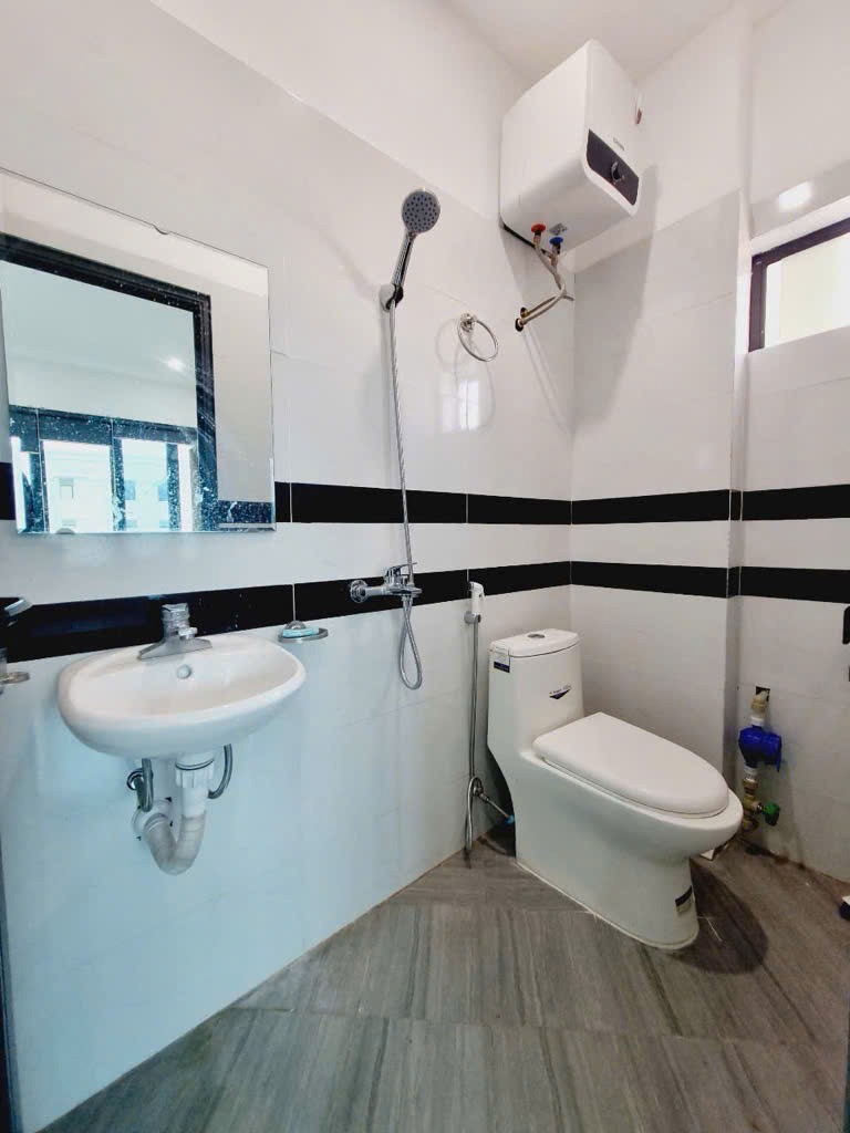 Bán Nhà Dòng Tiền Tu Hoàng - Vị Trí Đắc Địa, Dễ Cho Thuê