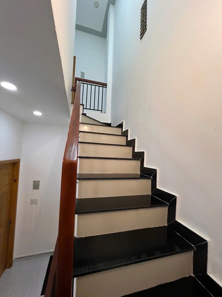 Bán Nhà Phố Đường Âu Dương Lân, Quận 8 - 6.4 Tỷ